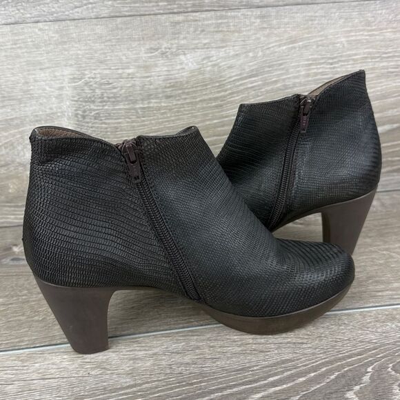 Wonders Made with Love in Spain Women’s Sz EU 39 Embossed Brown Leather Booties - Picture 11 of 11